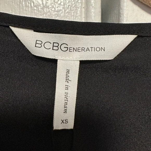 NWT BCBG Lace Up Front Floral with Metallic Threads Print Dress XS - Picture 5 of 12